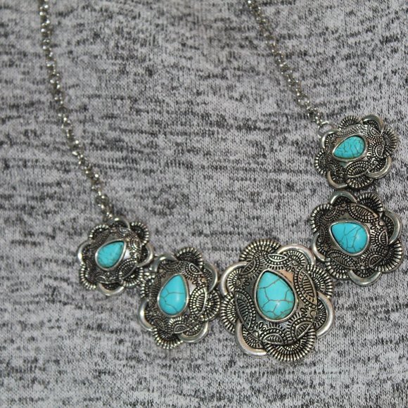 Boho Turquoise and Silver Necklace - Picture 2 of 3
